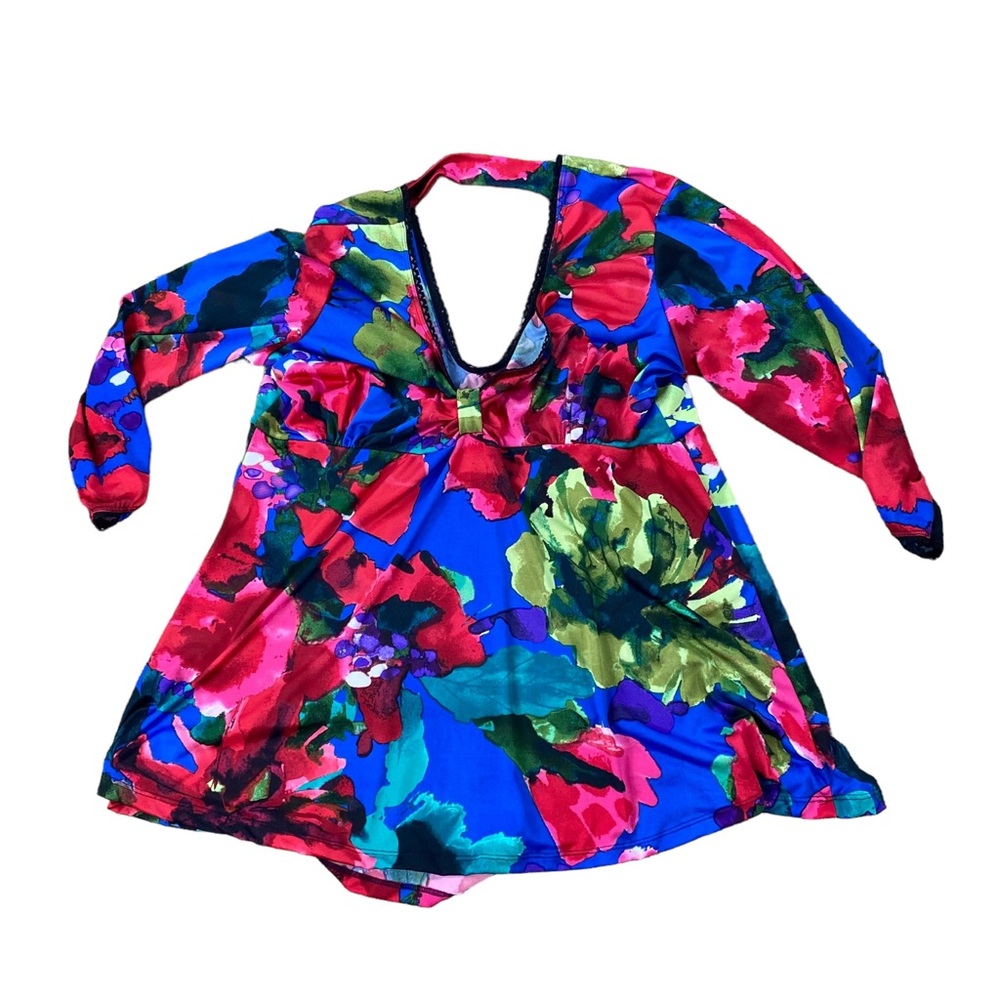 Woman’s Demi Loon floral water color blouse size 2X